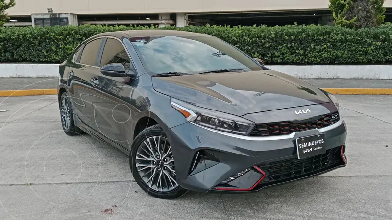 Foto Kia Forte Sedan 1.6L GT Aut usado (2024) color Gris Oscuro financiado en mensualidades(enganche $102,554 mensualidades desde $11,800)