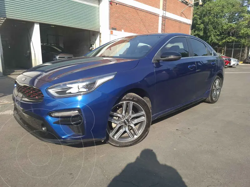 Foto Kia Forte Sedan GT Line usado (2021) color Azul precio $299,000