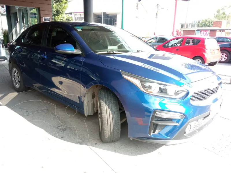 Foto Kia Forte Sedan L usado (2019) color Azul financiado en mensualidades(enganche $70,000 mensualidades desde $8,606)