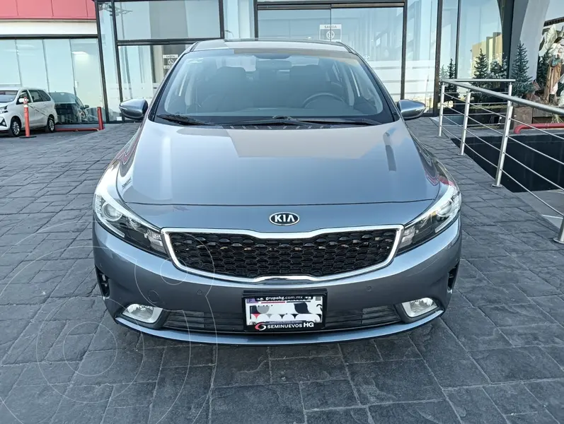 Foto Kia Forte Sedan EX usado (2018) color Gris precio $215,000