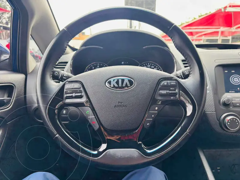 kia forte-sedan