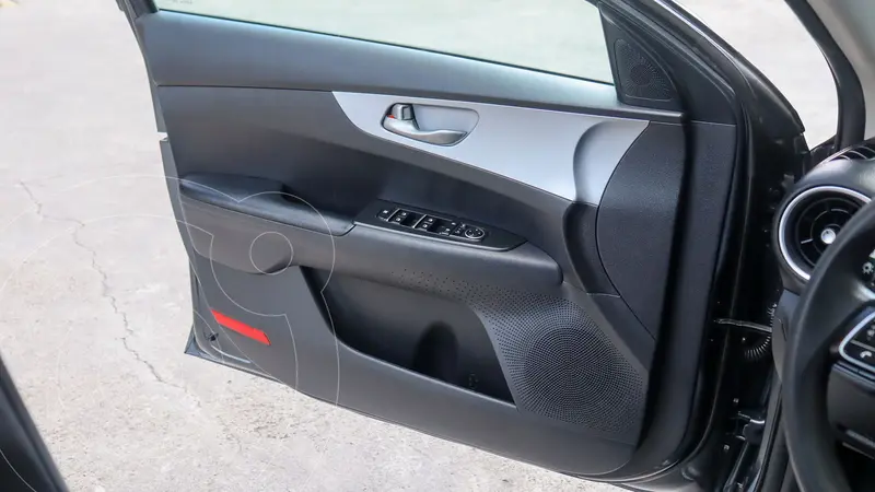 kia forte-sedan