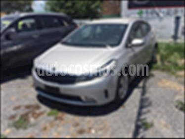 Foto venta Auto usado Kia Forte 4P LX L4/2.0 MAN (2017) color Plata precio $190,000