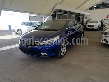 Foto venta Auto usado Kia Forte EX Aut (2017) color Azul precio $209,000