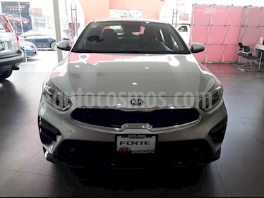 foto Kia Forte EX usado (2019) color Plata precio $299,000