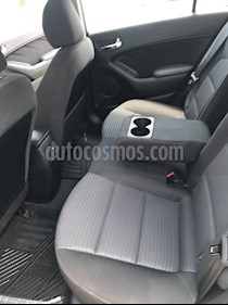 Kia Forte EX usado (2017) color Plata precio $240,000