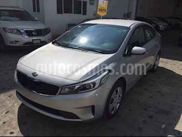 foto Kia Forte L Aut usado (2018) color Plata precio $179,000