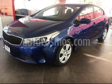 foto Kia Forte L Aut usado (2018) color Azul precio $225,000