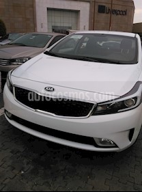 Foto Kia Forte LX Aut usado (2018) color Blanco precio $170,000