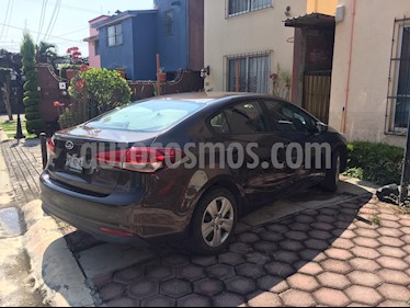 Foto Kia Forte LX usado (2017) color Cafe precio $185,000