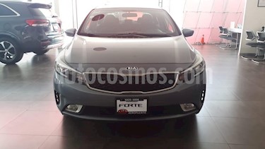 Foto venta Auto usado Kia Forte LX (2017) color Gris precio $209,000