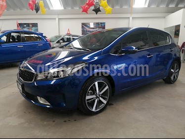 foto Kia Forte SX Aut usado (2018) color Azul precio $259,000