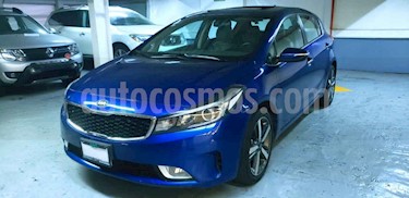 foto Kia Forte HB SX Aut usado (2018) color Azul precio $245,000