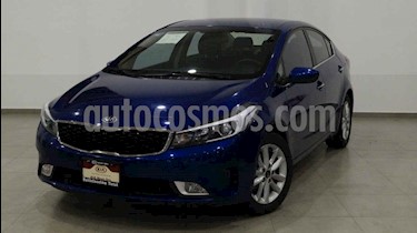 foto Kia Forte LX usado (2018) color Azul precio $248,000