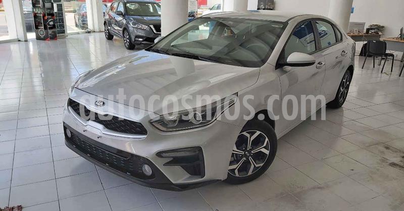 Kia Forte LX Aut usado (2020) color Plata precio $284,900