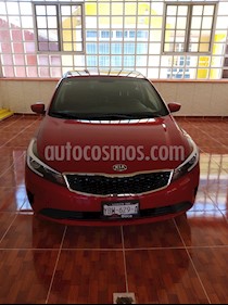 Foto Kia Forte EX usado (2018) color Rojo Carmesin precio $200,500