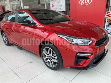 foto Kia Forte HB GT usado (2019) color Rojo precio $395,000