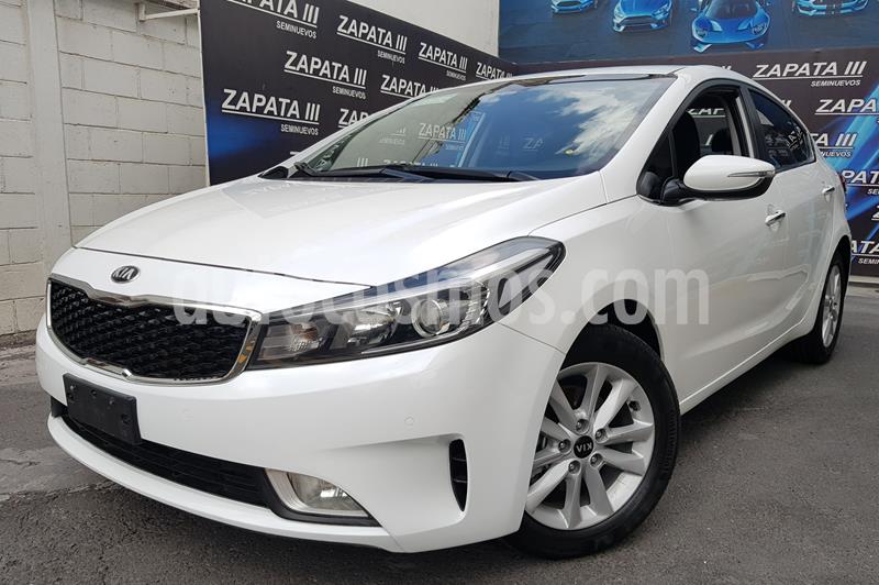 Kia Forte EX usado (2018) color Blanco precio $220,000