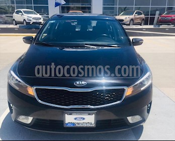 Kia Forte SX Aut usado (2018) color Negro precio $258,000