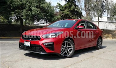 foto Kia Forte 4p EX Premium L4/2.0 Aut usado (2019) color Rojo precio $315,000