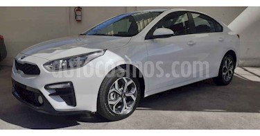 foto Kia Forte LX Aut usado (2020) color Blanco precio $289,900