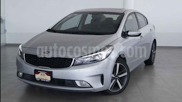foto Kia Forte SX Aut usado (2017) color Gris precio $229,000