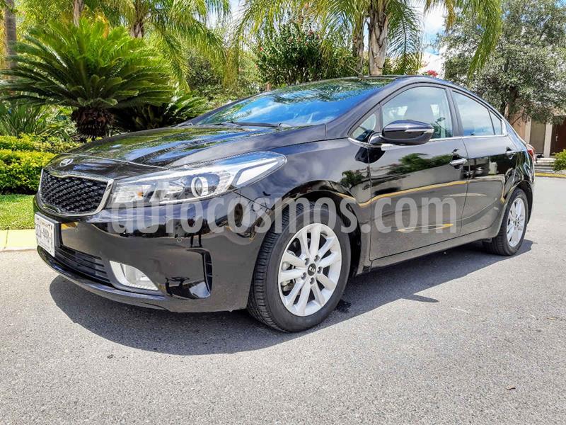 foto Kia Forte EX Aut usado (2018) color Negro precio $240,000