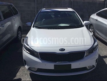 Kia Forte HB SX usado (2018) color Blanco precio $285,000