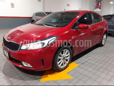 foto Kia Forte 4p LX L4/2.0 Man usado (2018) color Rojo precio $235,000
