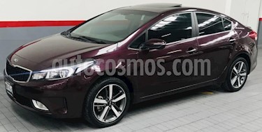 foto Kia Forte 5p SX L4/2.0 Aut usado (2017) color Negro precio $248,000