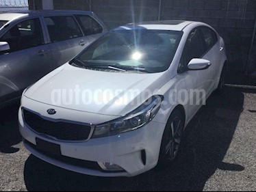 foto Kia Forte SX Aut usado (2018) color Blanco precio $330,000