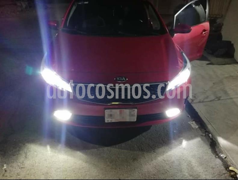 Kia Forte LX usado (2018) color Rojo precio $200,000