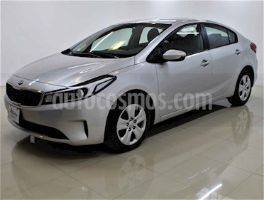 foto Kia Forte L Aut usado (2018) color Plata precio $188,000