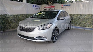 Foto venta Auto Seminuevo Kia Forte SX Aut (2016) color Plata precio $245,000