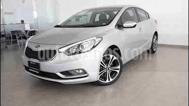 Foto venta Auto usado Kia Forte SX Aut (2016) color Plata precio $228,000
