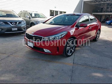 foto Kia Forte SX Aut usado (2018) color Rojo precio $295,000