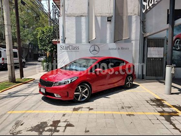 Foto venta Auto usado Kia Forte SX Aut (2017) color Rojo precio $252,850