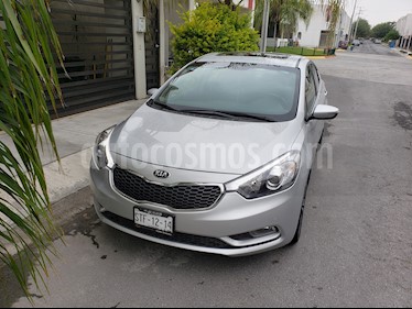 foto Kia Forte SX Aut usado (2016) color Plata precio $200,000