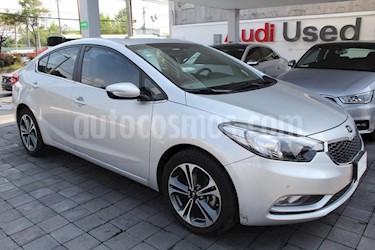 Foto venta Auto Seminuevo Kia Forte SX Aut (2016) color Plata precio $235,000