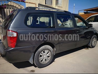 Kia Grand Carnival 2.2 EX Full Diesel usado (2015) color Gris precio $13.500.000