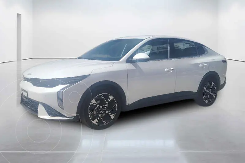 Foto Kia K3 Hatchback GT Line usado (2025) color Blanco precio $405,000