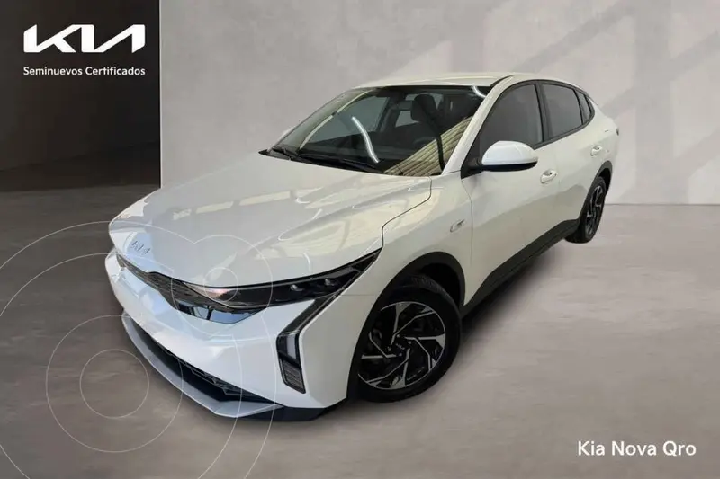 Foto Kia K3 EX usado (2025) color Blanco precio $335,000