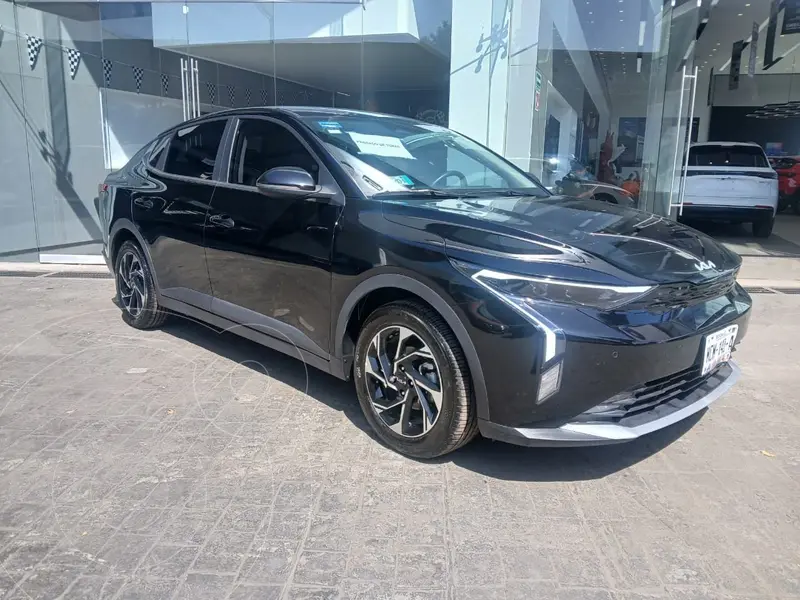 Foto Kia K3 EX Pack Aut usado (2024) color Negro precio $335,000