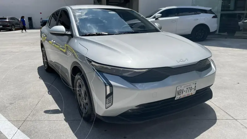 Foto Kia K3 LX Aut usado (2024) color Gris financiado en mensualidades(enganche $131,670 mensualidades desde $5,657)