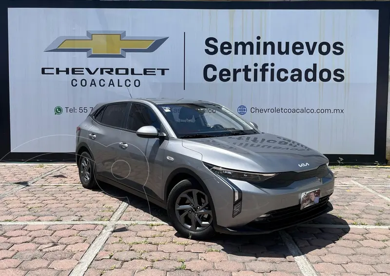 Foto Kia K3 LX usado (2024) color Gris financiado en mensualidades(enganche $95,337 mensualidades desde $6,352)