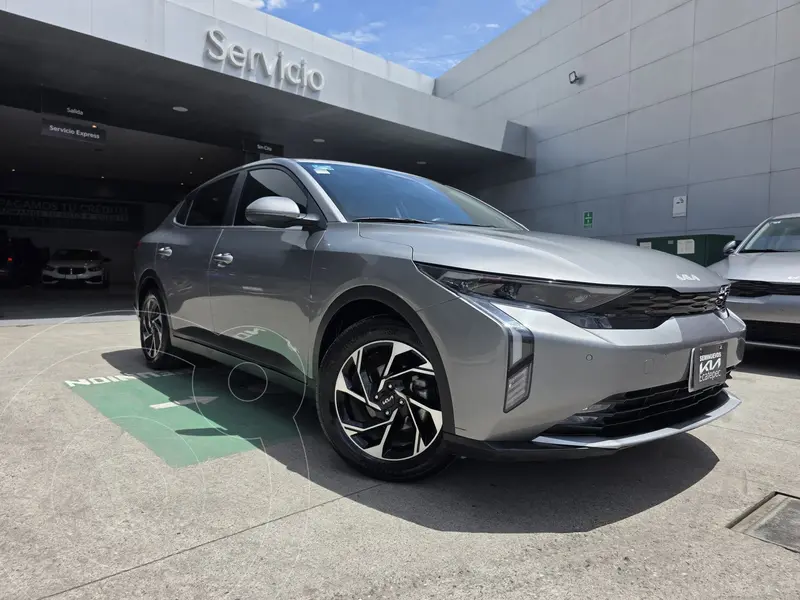 Foto Kia K3 EX Pack Aut usado (2024) color Gris precio $365,000