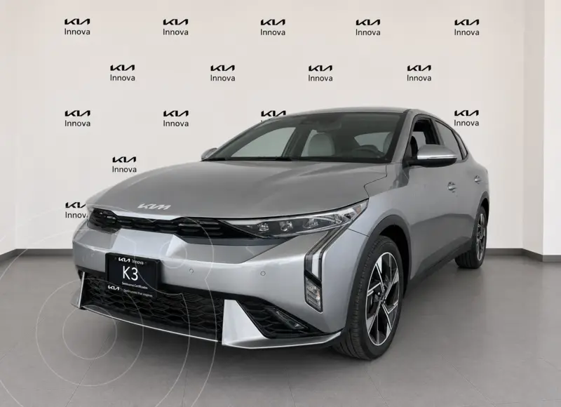 Foto Kia K3 GT Line usado (2024) color Gris Acero precio $385,000