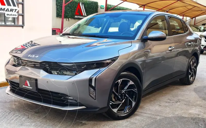 Foto Kia K3 EX Pack Aut usado (2024) color Gris precio $325,000