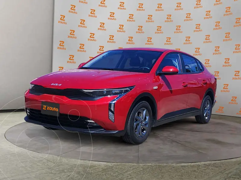 Foto Kia K3 LX Aut usado (2024) color Rojo precio $315,900