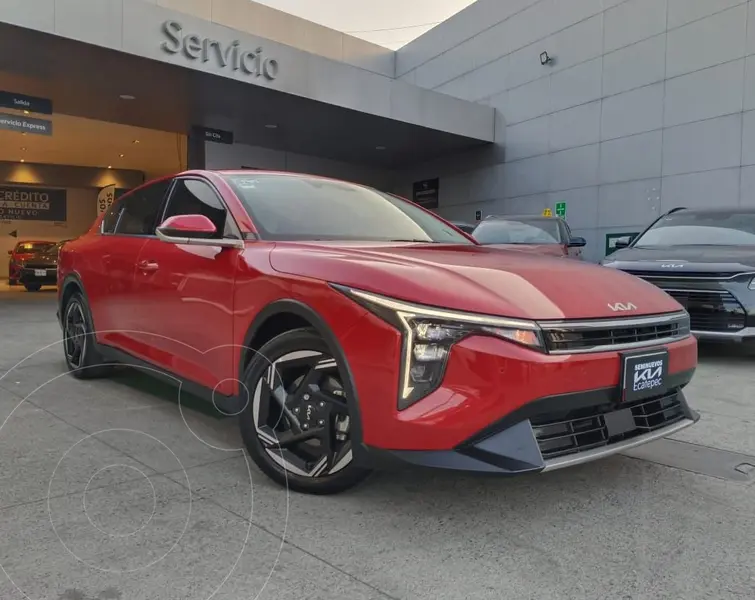 Foto Kia K4 Sedan EX Aut usado (2025) color Rojo financiado en mensualidades(enganche $96,900 mensualidades desde $11,150)